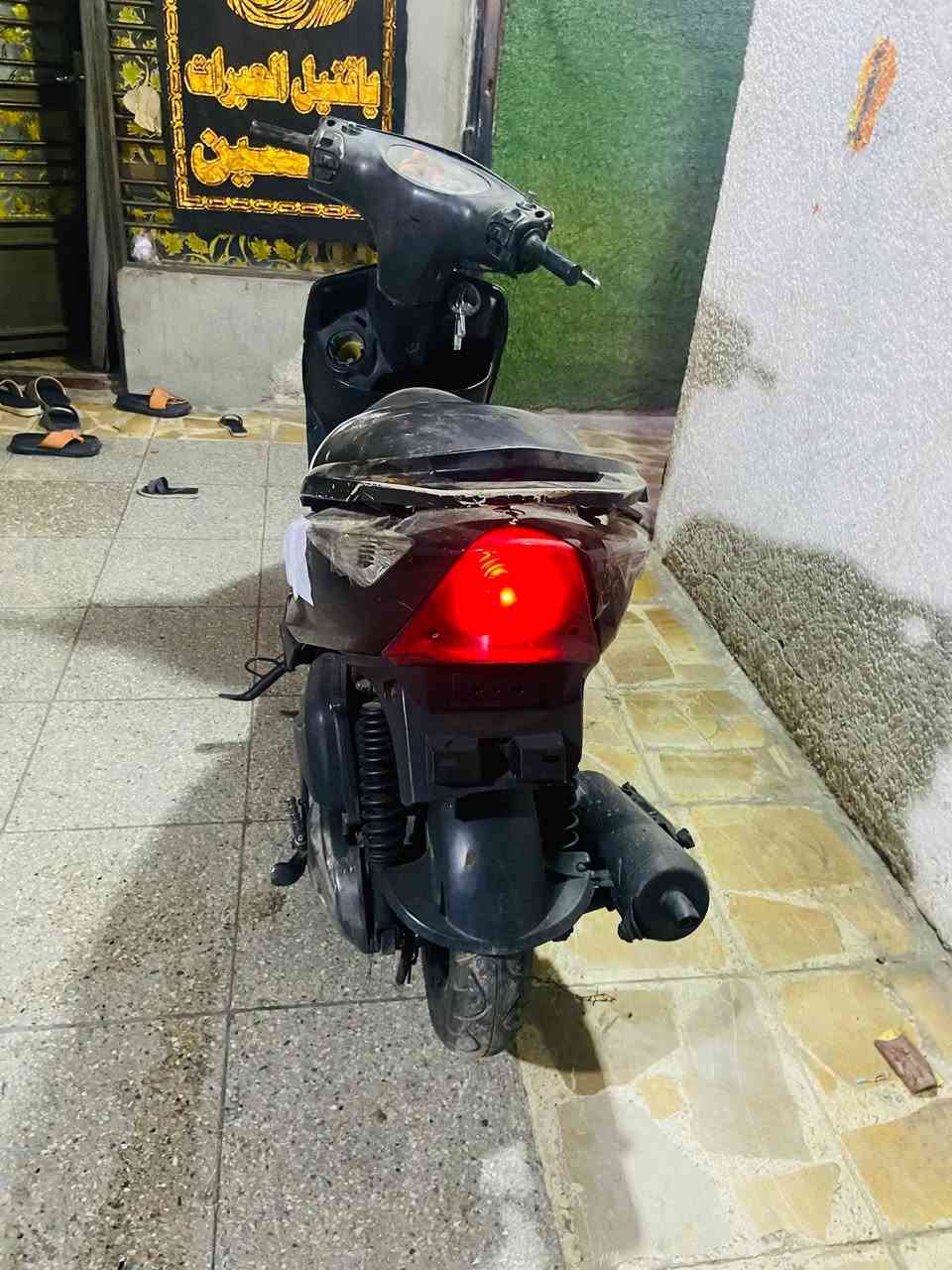 ‏سلام عليكم دراجة ثلة￼كيكه كبرتها ‏ ناقص كوم ‏حديد كهربائيات شغالة سعر 200 مكان بغداد البياع الشات رقم ***********￼￼

