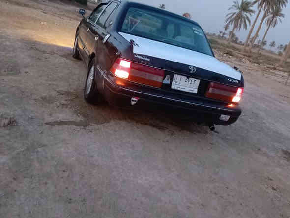 السلام عليكم سياره راس الثور كراون للبيع حداديه جديده سياره مكفوله وبسمي مداور ثاني يوم  موديل 99  السعر 65 وبيه مجال  سياره نضيفه الرقم***********.  الااسيه ***********
