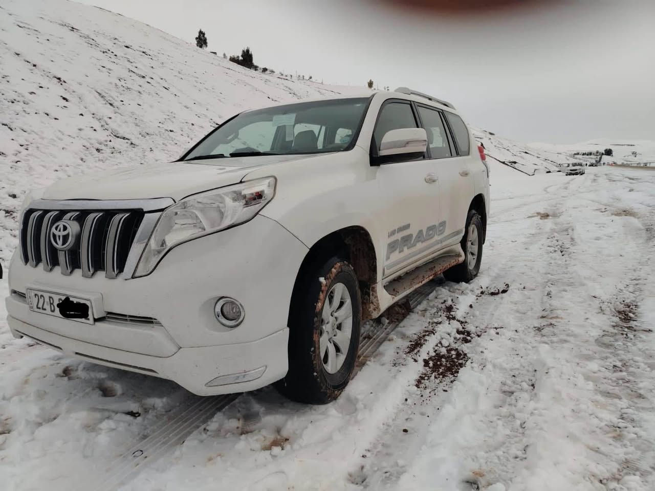 Prado دەبل ئەکسل گێر تۆ ماتیک2011 ک
یەک پارچەیی بۆیاغە سەیارەکە ٢٠٠ هەزار کم رۆشتووە 
شکلی گۆراوە بۆ ٢٠١٧
سحری٢٣٠و مەجالێ کەم
*********** أربيل, العراق
