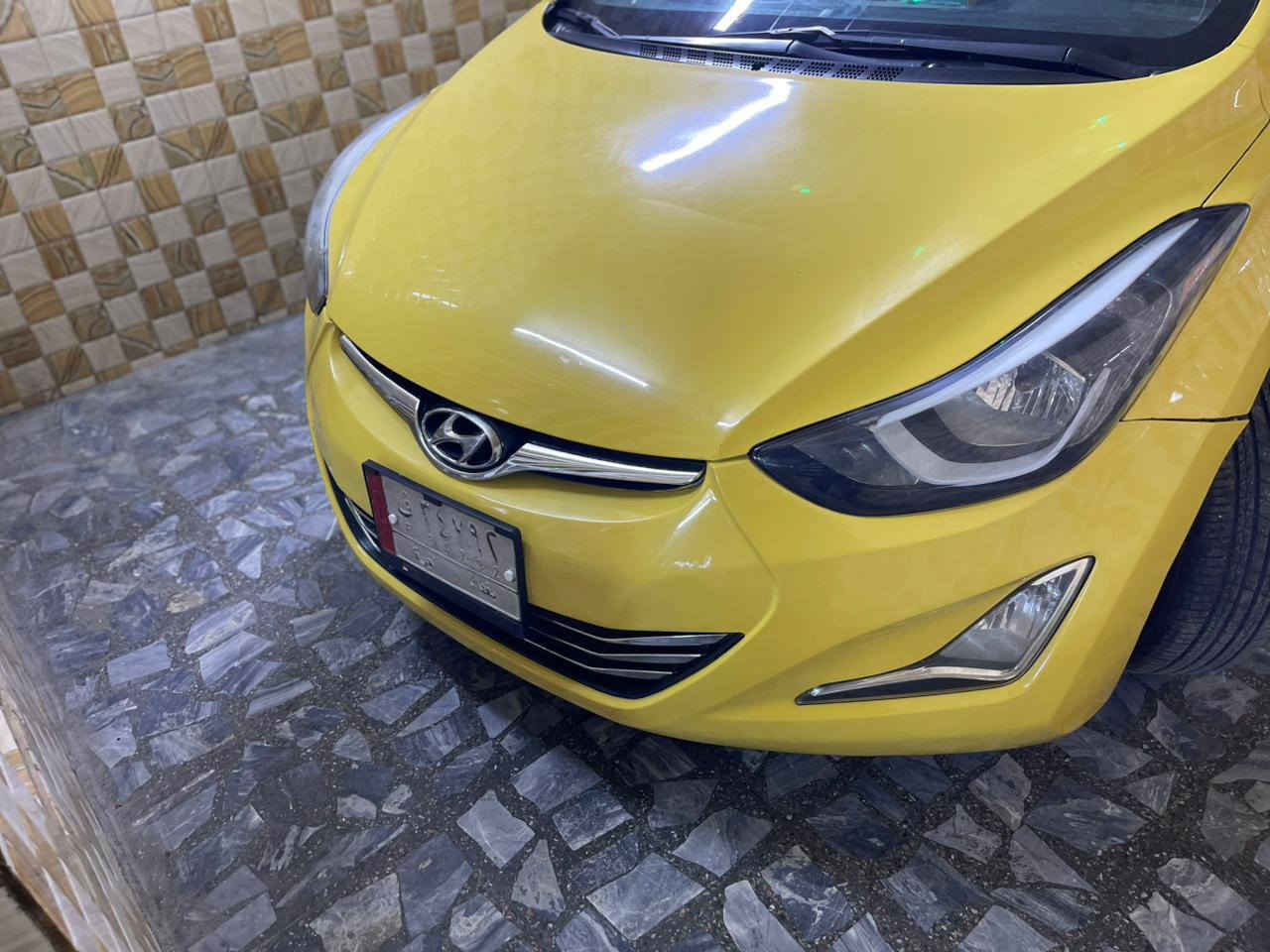 سلام عليكم النتر موديل 2016سياره جاهز من كلشي سيار حادثة جالغ وبنيدتخم تاير جديد الايتات زنون تتفى تبريد دوشمه جديد مكاني بغداد الحبيبه رقم ***********
