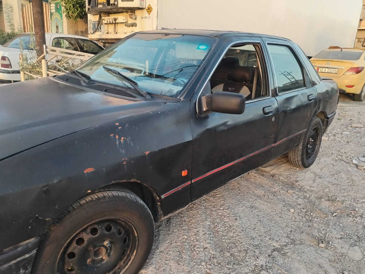 فورد سيررا موديل1991
محرك بيه اثر نفخ كير عينه وكلج جديده كهربائيت شغاله كله طخم امامي خلفي جديد زوج توير امامي مع بطاريه هم جديده رقم وهزه جديده 
سعر21
*********** بيه وتس اب
