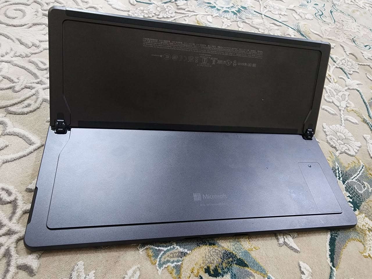 Microsoft Surface pro 11 
Snapdragon x plus (10 cores)
16 gb ram ddr6
512 gb disk 
13" touch screen 3k 120 Hz 

جهاز راقي من مايكروسوفت، مستعمل قليل جدا، نظافة 100%، شحن يدوم نهاري كامل مع أداء قوي... جهاز غني عن التعريف

السعر مليون و مية الف دینار ( الجهاز فقط)

لابتۆبێکی ناوازە، کەم بەکارهاتووە 100٪ خاوێنە، پێناسی ناوێ....

نرخی  ملیۆن و سەد هەزار دینار....


**إذا كنت صاحب هذا الإعلان وتريد حذفه لأي سبب، رجاءا أرسل رسالة إلى الدعم الفني**