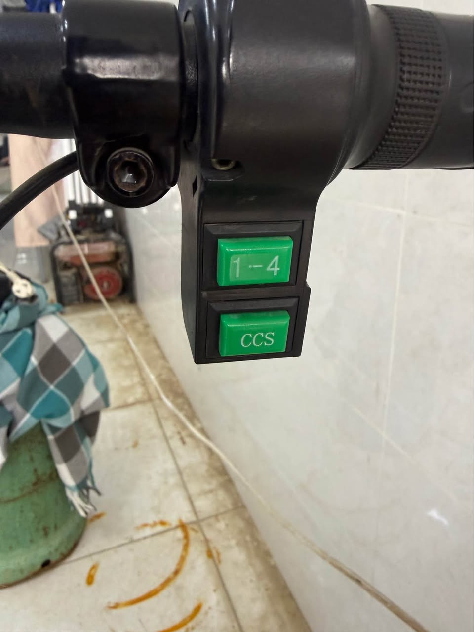 زۆر پاک و خاوێنە دوو تایەی تازەی لە
ژێرە فوول مواسەفاتە سوایپ کاردە ٢ بەسمە ٢ سویچ چواری ئیشارەت چەپ و ڕاست تەحدید سورعەت ٤ گێر سورعەتی هەیە ٨ دەبڵە نرخی ٢٨٠ هەزار السليمانية, العراق


**إذا كنت صاحب هذا الإعلان وتريد حذفه لأي سبب، رجاءا أرسل رسالة إلى الدعم الفني**