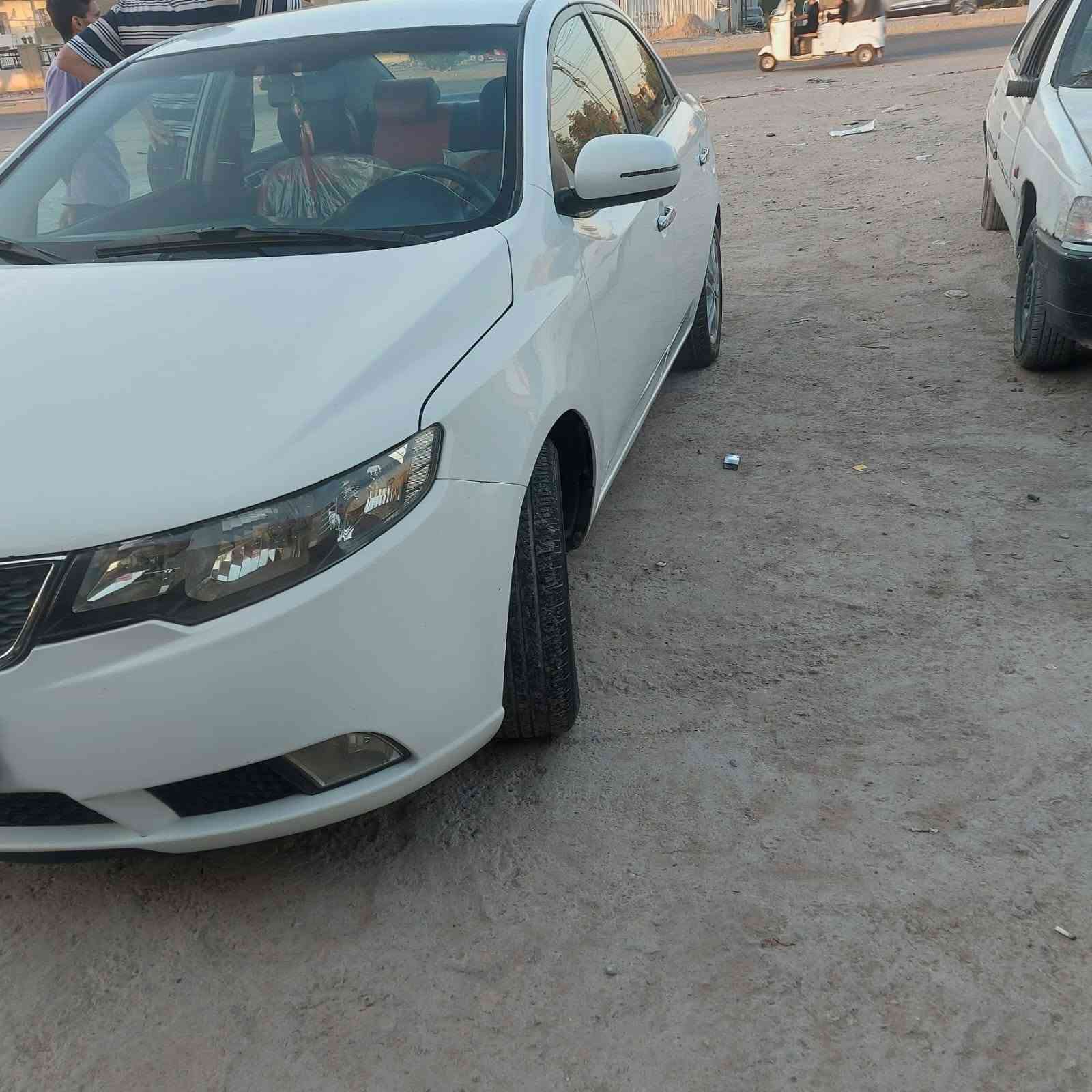 لللبيع سيراتوخليجي بيه ضربه من الخلف موقويه وصبغ حزام جماليه سياره جاهزه من كلشي بسمي السعر٧٨زعفرانيه ***********
