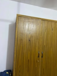 كنتور مفصّل ٣باب • ميز ميلامين ١م×٨٠سم • سخان ١٢٠ل