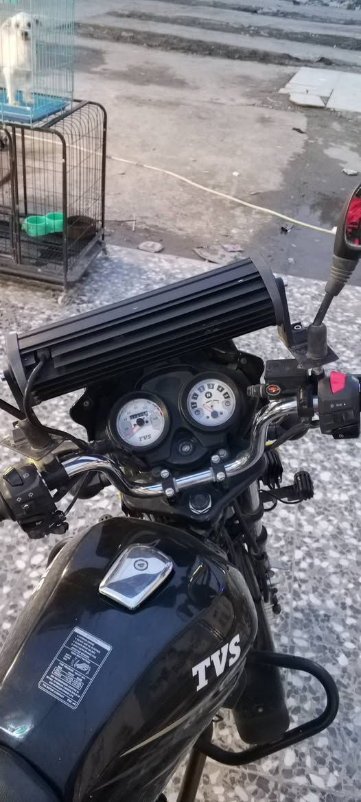 سلام عليكم
دراجة TVS موديل 2023
دراجة نضافه 100%
درنفيس ممدود عليها 
مرقمة رقم وسنوية تحويل ثاني يوم 
الدراجه ماشية 7000 يعني اخت الزيرو 
سعر 25000 مليونين وخمسمية وبيها مجال 
رقم  ***********
