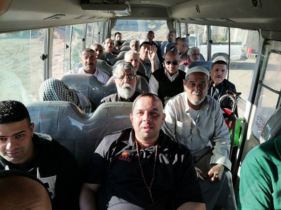 #السبت
#الساعة.       ٧.     صباحا 👉
 زيارة. 🌿
🍀 #النجف
🌴 #المقابر 🤲 مرجع 10 الاف
☎️ للحجز والاستفسار
الاتصال 📱📞📠 ***********
و*********** حملة أهالي الحرية_محمود عوائل لنقل الزوار للعتبات المقدسة
