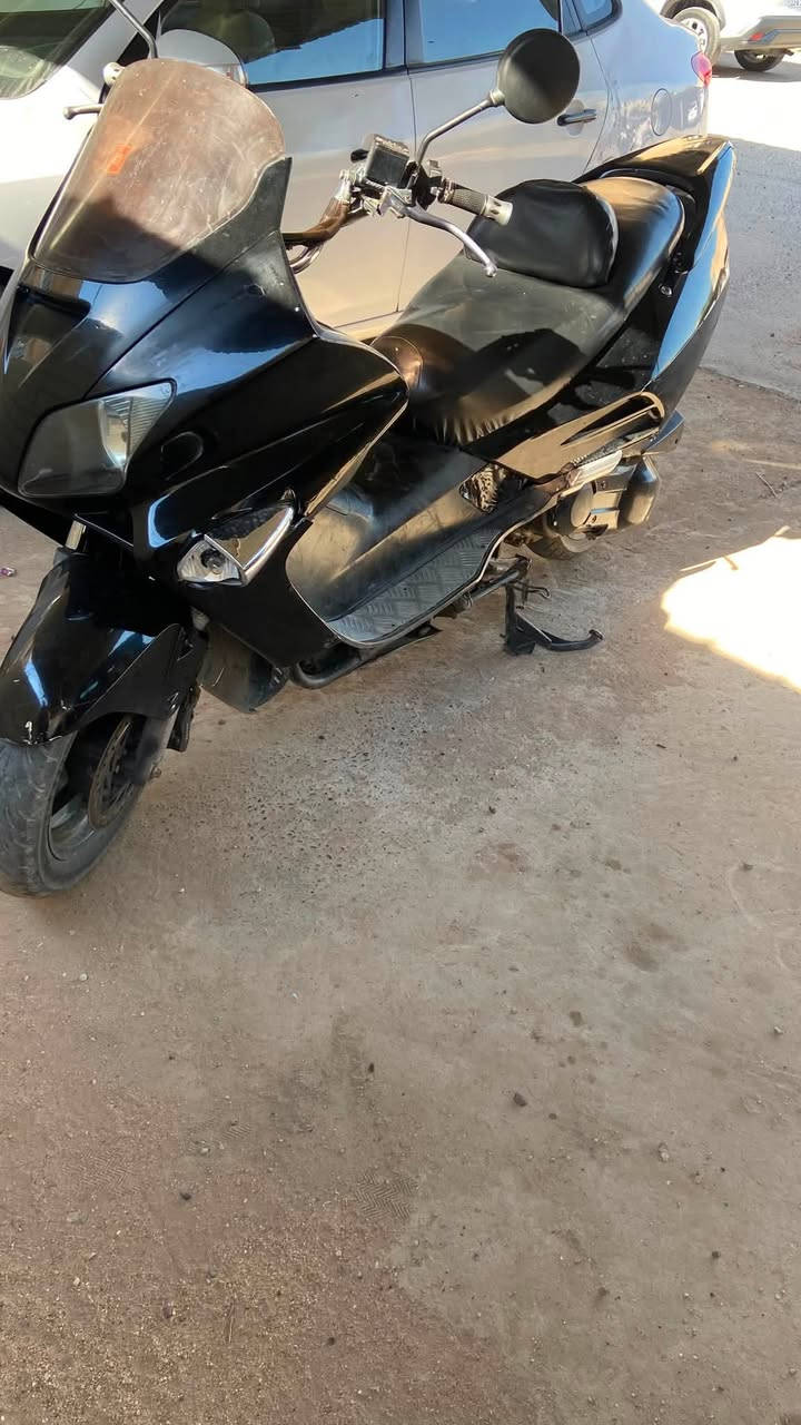 فورزه سويج دراجه كل نقص مابيهة كهرباءيات دبلات كلنقص مابيهة ترايش موجوده مابيهن شي بس شخوط سعر ٦٥٠ومبي مجال مكان غزاليه ***********
