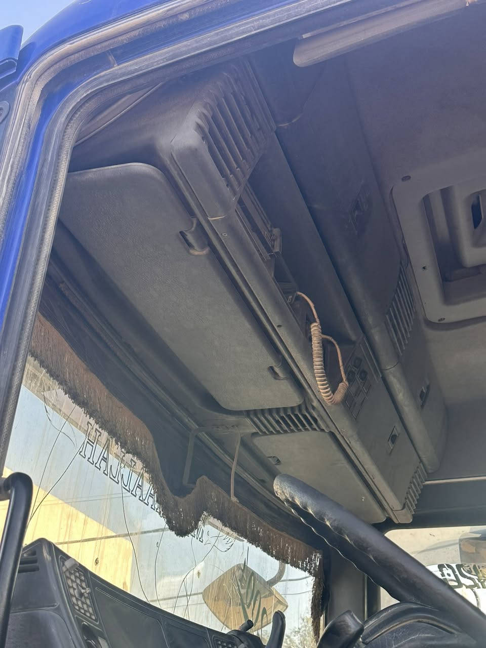 ٢٠٠٤ كرين ٧ طن شاصي ٧ متر رقم شمالي بيهه ضربه خفيفه باب السايق فقط والباقي كفاله العنوان بصره زبير سعر ٣ وبيهه مجال رقم الهاتف ***********
