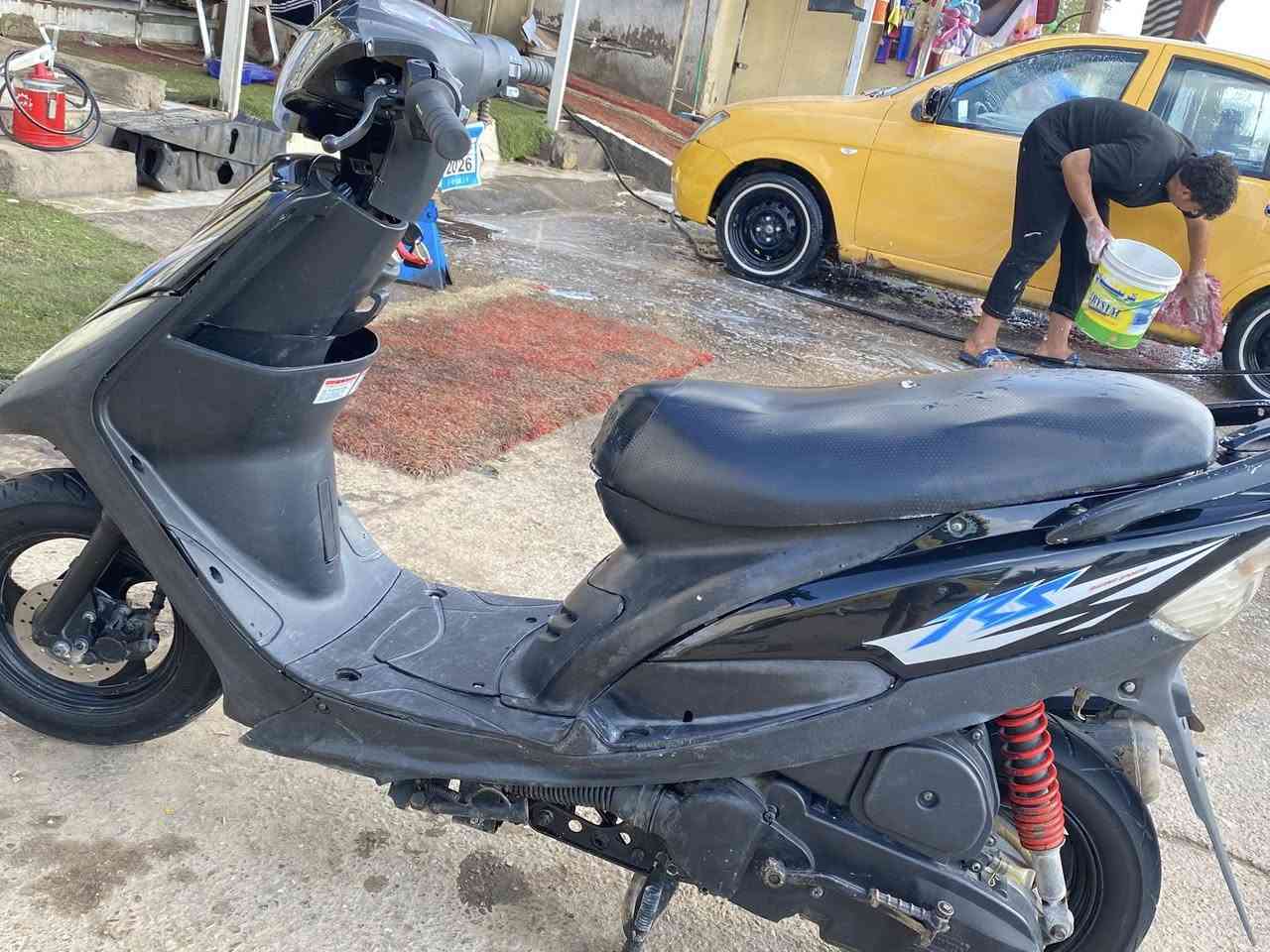 ماكس عدله للبيع دراجه كامله سلف هندر كهربائيات كلها شغاله اوراق عوزها بس كابريتر شويه تخربط من وره الكابريتر سعرها 600 وبيها مجال ***********
