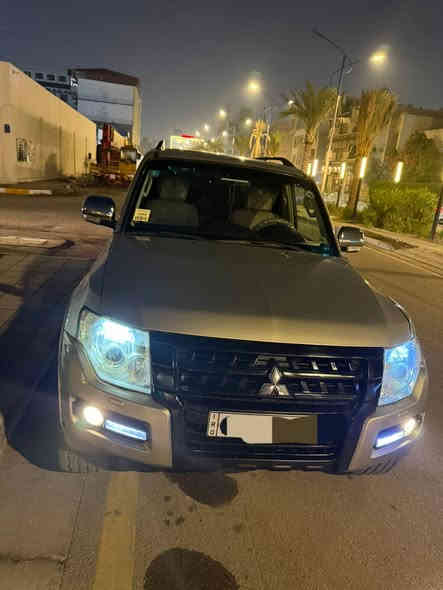 السلام عليكم للبيع باجيرو موديل 2008 حبتور كويتي خليجي فول مواصفات حجم المحرك 6 سلندر 3800 مكفوله كفاله عامه بدون ضرر ولا صبغ رقم بغداد مشروع وطني تحويل ثاني يوم 
كشنات جلد كهرباء تدفئه تبريد اشارة بالمري شفط ترحيب تحكمات ستيرن فتحه تبريد ٣ قطع وحساسات خلفيه كامره مع ثلاجه وتخم تاير جبلي كير ومحرك خير من الله (محرك مفتوح) كفاله السياره حيل نظيفه السعر ١٢٥ وبيها مجال اتصل وتدلل (***********) بدون مراوس مستعجل
