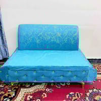 تخم جديد • قابل تفاوض • بغداد الشعب