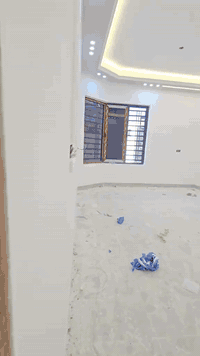 سلام عليكم عمل جميع الديكورات الداخليه والخارجيه ترميم منازل شقق صبغ ورق جدار سحبات تغليف فوم ديكور بلازمه بانسب الاسعار اتصل واتساب وبخدمتكم***********
