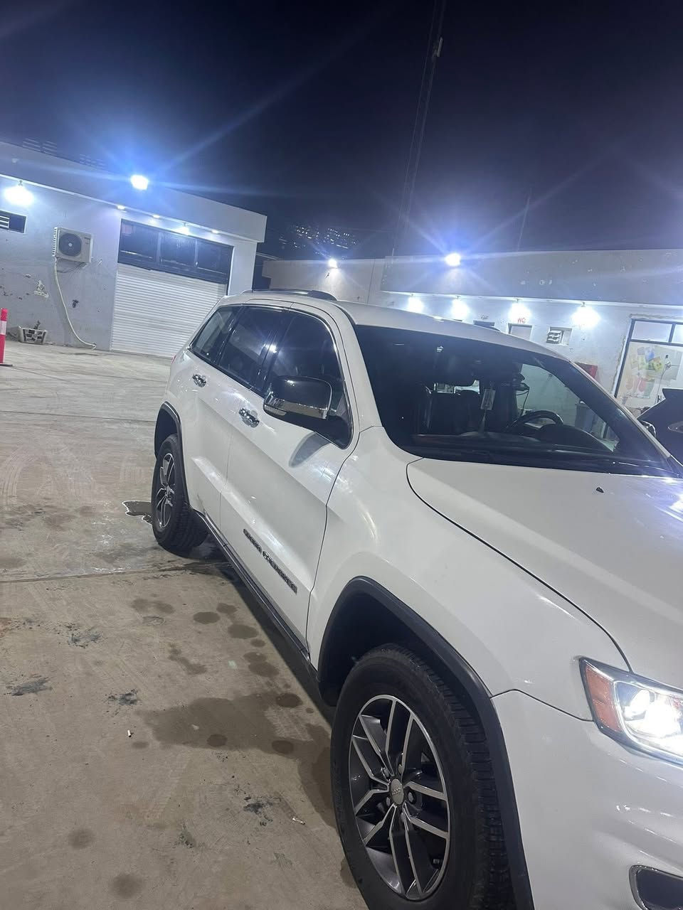 جيب ليمتد امريكي 2017
حادثها جاملغ وبنيد وبيها بارد باب السائق 

رقم بغداد ماشيه١٠٣ الف ميل  

كشنات جلد 

حساسات 

شاشه كبيره 

فور ويل 

جنطه كهرباء 

السعر ٢٠٥ وبيها مجال

تواصل ع الخاص


**إذا كنت صاحب هذا الإعلان وتريد حذفه لأي سبب، رجاءا أرسل رسالة إلى الدعم الفني**