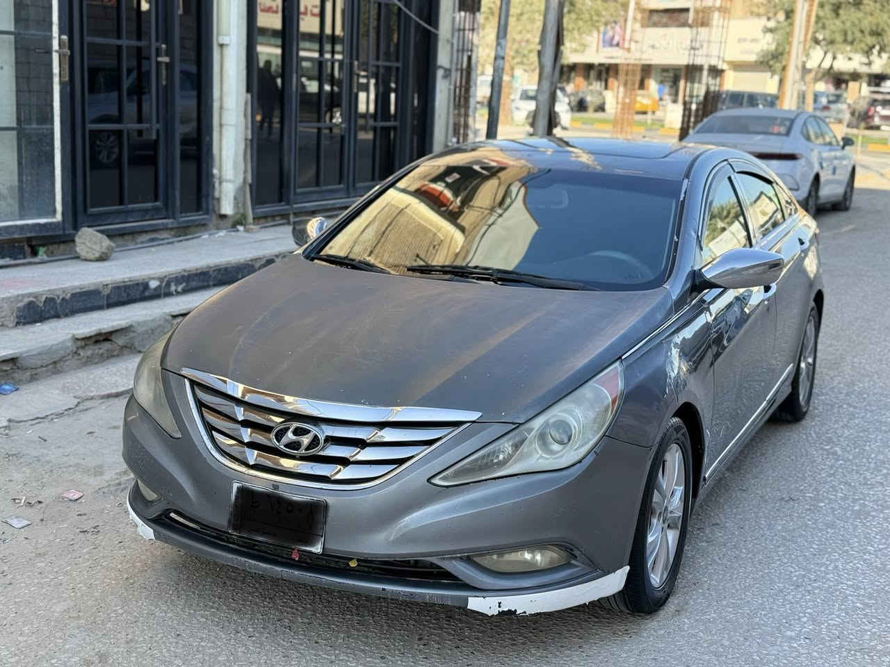 السلام عليكم سوناتا موديل 2011 وارد امريكي فول موصفات  فتحه   رقم بغداد محرك ٢٤٠٠ بيها صبغ ثلاث قطع بدون دواخل سعرها 95  وبيها مجال ***********
