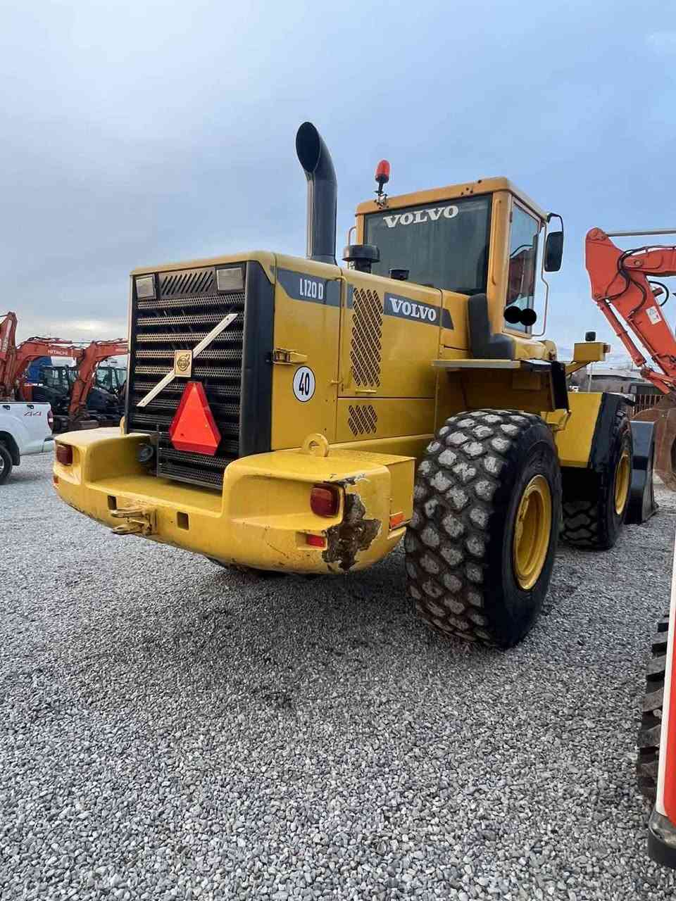 للبیع حجم 120D مودیل 2001منفیس صبوغ عام 
***********
