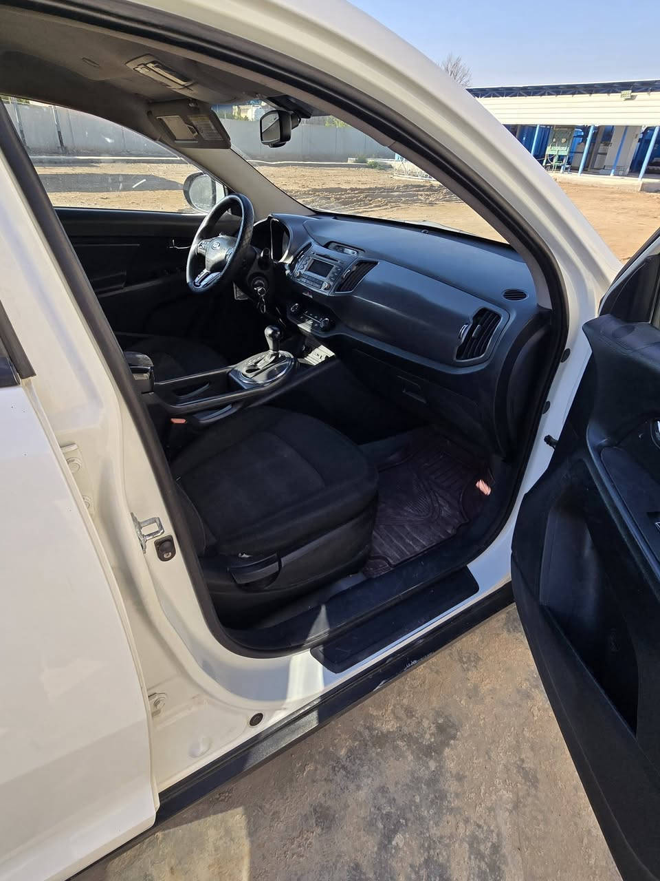 السلام عليكم. 
للبيع فقط 
موديل 2014    تحويل مباشر  
قبق ولفات مفتوح فقط  
سنويه لل28   مكان السياره واسط الصويره  
السعر 145وبيهه مجال.   
***********
السونار مرفق   فقط بارد
