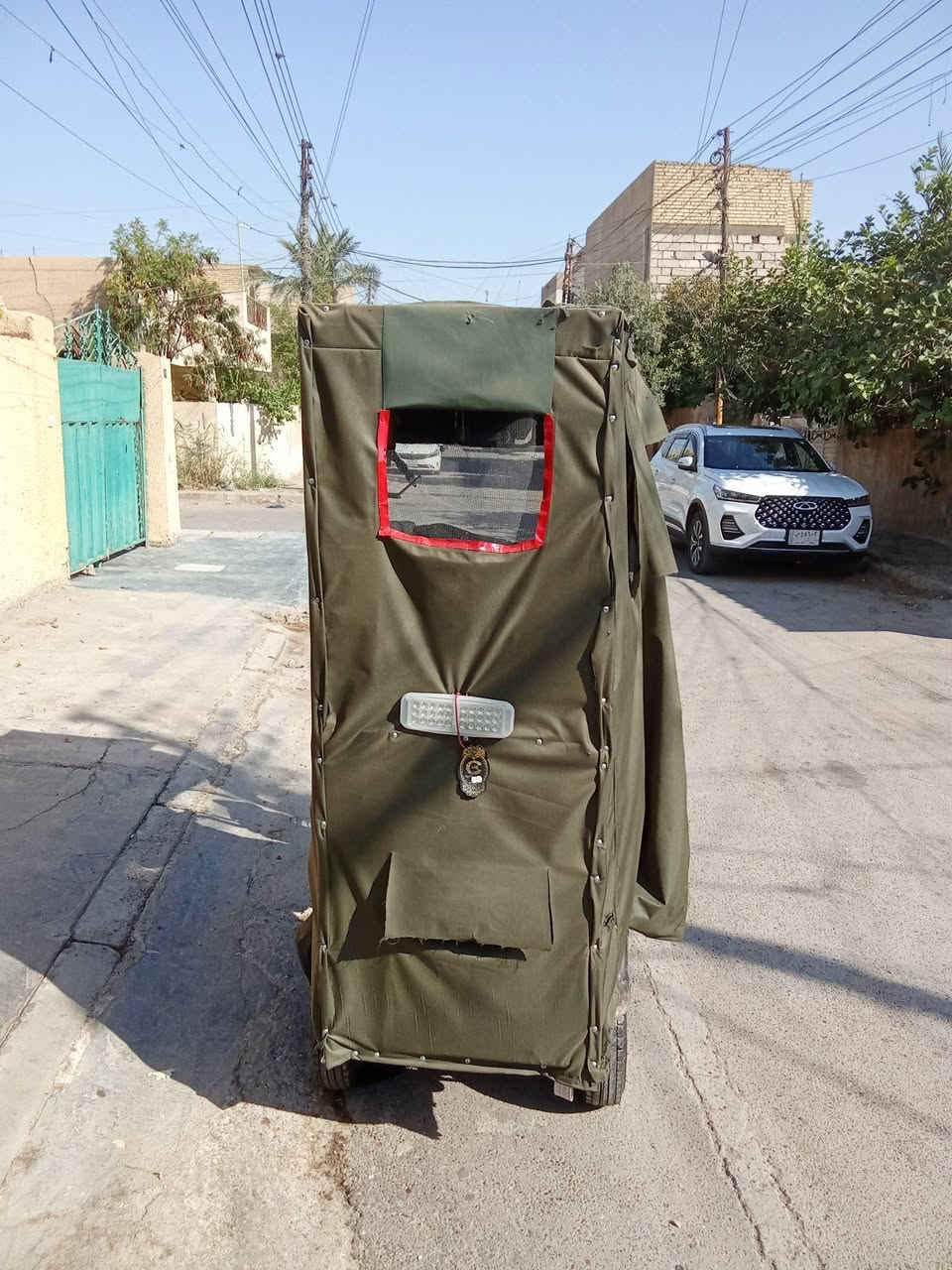 السلام عليكم ورحمة الله وبركاته 
من رخصة المسؤولين عن الصفحة.مع الشكر...عندي دراجة شحن اشتريتلها بطاريات جديدة2026وايطارات جديدة وشرط الفحص والشغل للبيع..بالبياع خلف تقاطع درويش..ب600.الف ومعاها شاحن جديد ....***********..
