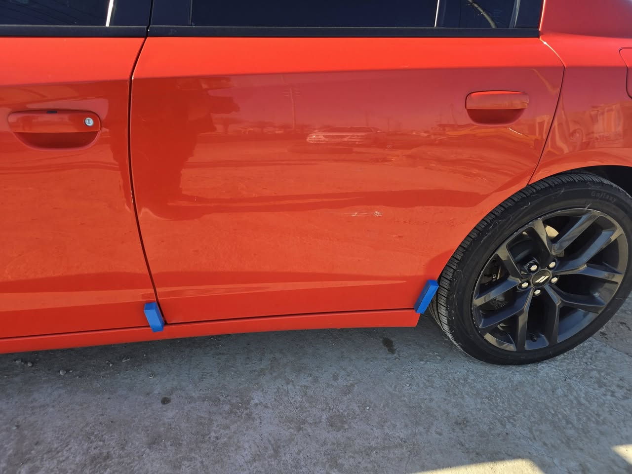 السلام عليكم
للبيع 
جارجر موديل 2020
امريكي كلين كفاله عامه فقط جاملغ مفتوح 
رقم اربيل بسمي 
ماشيه 75m
صور حادث مرفوقه بل منشور 
مكاني العمارة 
الون برتفالي 
سعر 250 وبي مجال 
للاستفسار 
***********
