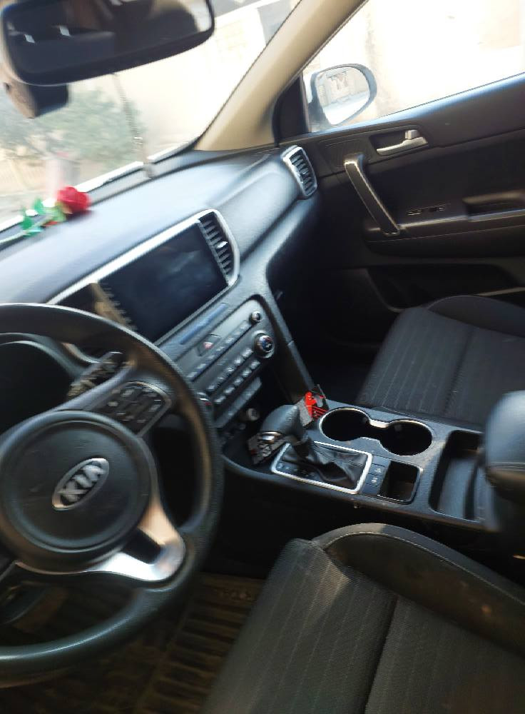 سبورتج 2019 وارد امريكي حادثها جاملغ امامي بجانب السائق ماشية 61 محرك 2400 
واتساب *********** كربلاء, العراق
