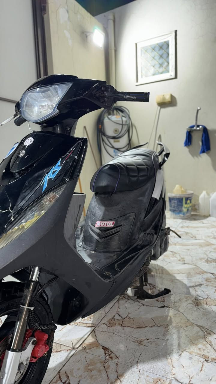 السلام عليكم دراجك ماكس عدل للبيع حاوية نكره سلف جديد كلش الدراجة ما مفتوح اي شي بيه السعر 850 وبيه مجال المكان سماوة التواصل على رقم اثير *********** اسيا ***********
