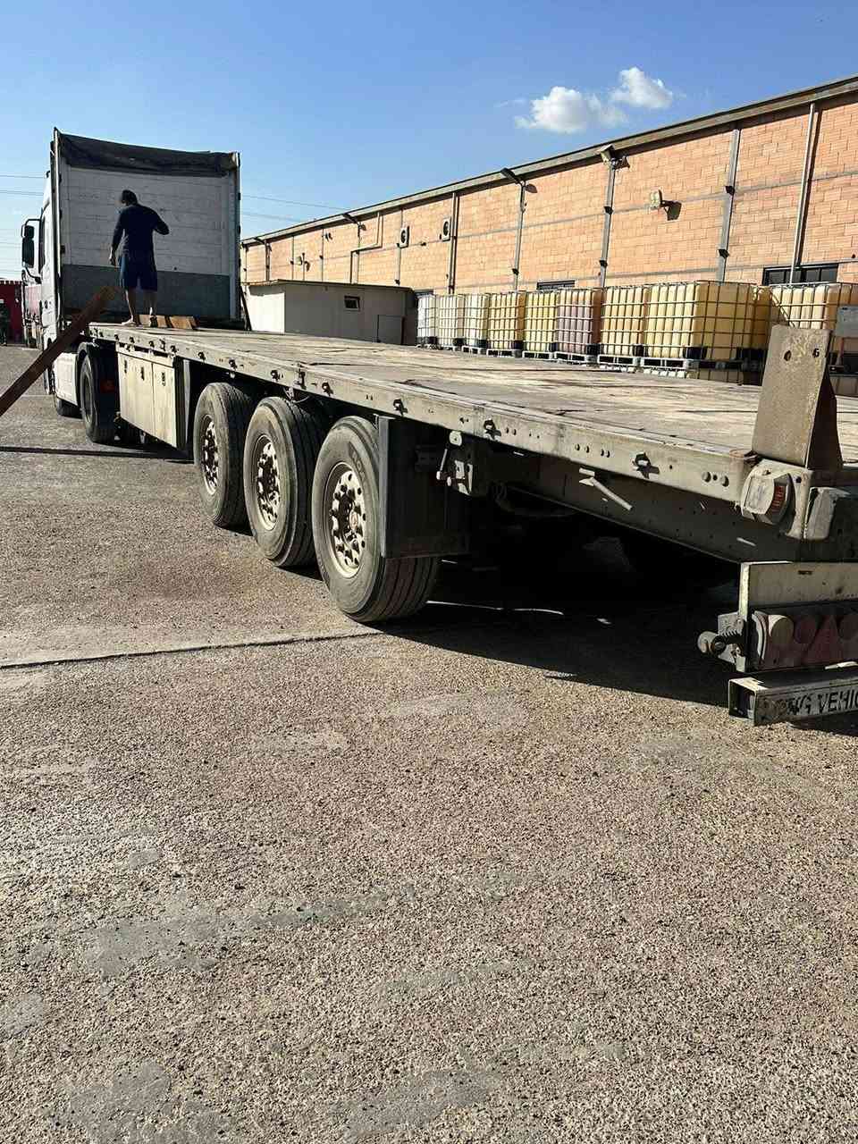 اكتروس للبيع موديل 2007 سياره مكفول تخم تأير جديد سياره كلج تحويل ثاني يوم سعر 4 شداد ***********
