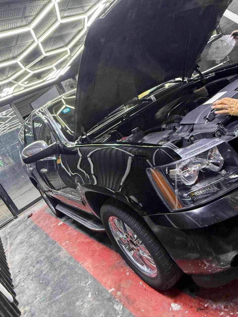 سلام عليكم 
تاهو مديل 11. خليجي 
شركت جنرال 
مكفوله 
فول مواصفات. LTz 
كير ومحرك جدد 
حداديه.  وتخم تاير جدد
جاهزسياره وجديده
وبلعافيه على ياخذهه 
سعر 220 وبيهه. مجال
بسمي مداور ثاني يوم. 
الاستفسار. 
*********** النجف, العراق

