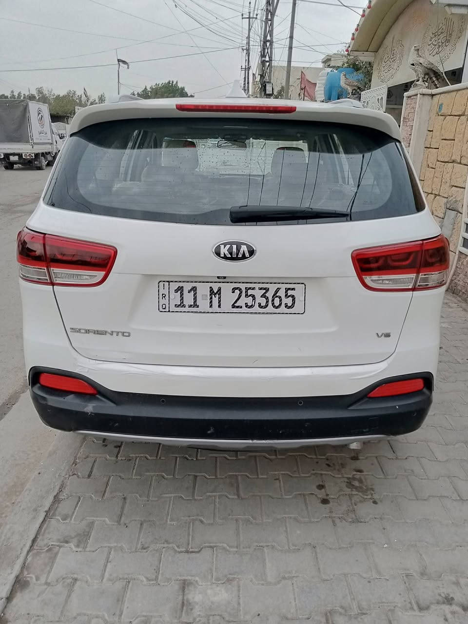 السلام عليكم سورنتو خليجي موديل 2018 سيارة جديد فول مواصفات مكينه 6 سلندر رقم الهاتف ***********

