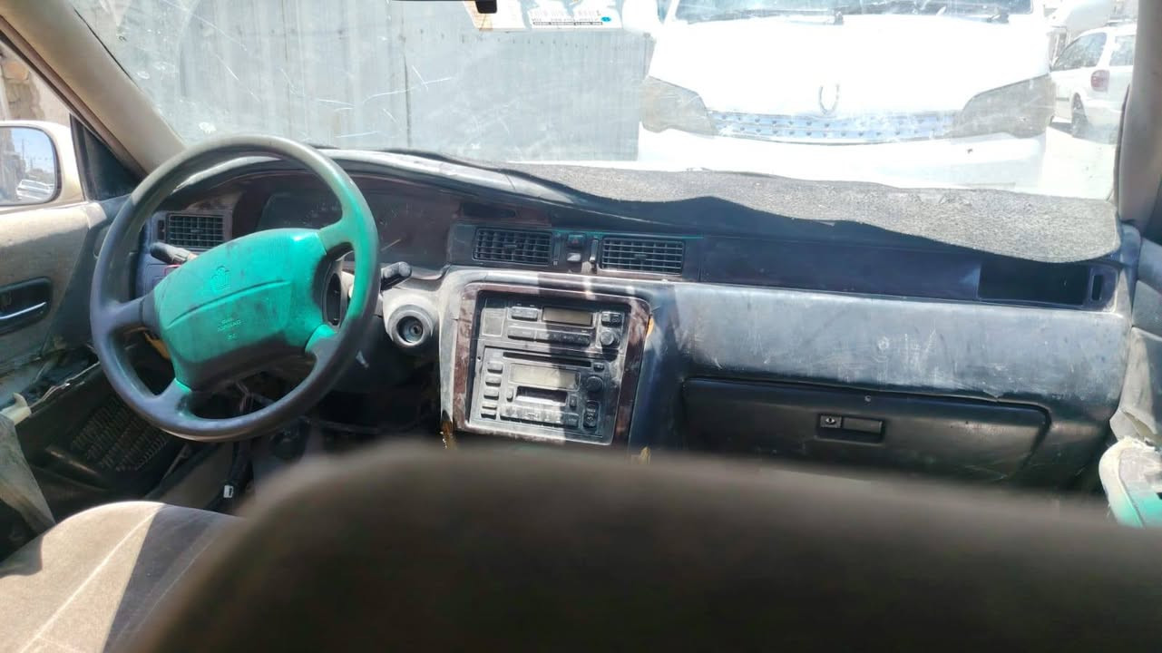 السلام عليكم سيارة راس الثور للبيع موديل 97 ما اندل راعيهة نقل جثه بيها كصه قمارة مكينه وكير مشروطات والكشر شوف العين السعر 20 والاستفسار على الرقم *********** المكان بغداد الغزاليه الهياكل
