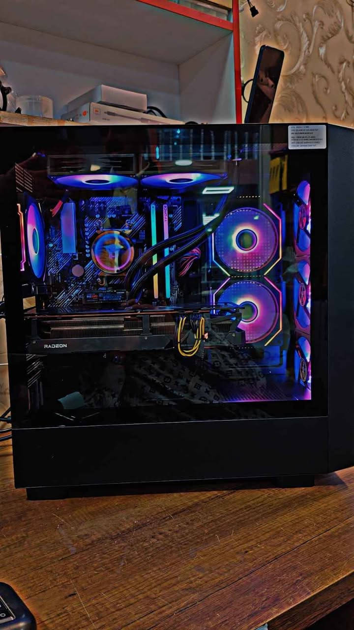 🔥 Gaming PC Build 🔥

CPU: RYZEN 7 5700X
GPU: RX 6700 XT 12G ASUS TUF
MB: ASUS PRIME B450M-A II
PSU: 700W 80 PLUS AIGO
STORAGE: 512GB NVME SAMSUNG 860 EVO
RAM: 32GB 3600MHZ T-FORCE (2×16)
COOLER: LEOPARD 240P TK1
CASE: WJCOOLMAN

💥 ئەم کەیسە بۆ یارییە بەهێزەکان و گرافیکی بەرز زۆر گونجاوە
🎮 FPS بەرز لە زۆربەی یارییەکان
⚡ دیزاینێکی راقی و RGB جوان
🖤 گونجاو بۆ Gaming و Streaming و Editing أربيل, العراق


**إذا كنت صاحب هذا الإعلان وتريد حذفه لأي سبب، رجاءا أرسل رسالة إلى الدعم الفني**