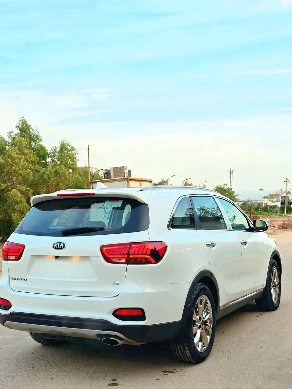 السلام عليكم
🔴سورنتو 2020 🔴ماشية 70 الف
🔴يتوفر بيع أو مراوس 
✅️مرقم قادسية ✅️

🔥فول مواصفات للخير 1/1🔥

🚗بانوراما 
🚗ماشيه 70 الف 
🚗6 سلندر
🚗بصمة
🚗اربع كامرات
🚗كشنات تدفئه تبريد 
🚗كشنات الخلفيه تدفئة 
🚗دفع رباعي
🚗سايد بريك بصمة 
🚗اوتو هولد 
🚗شاشه كبيرة
🚗كاميرا خلفية
🚗4 أوضاع القيادة 
🚗3 قطع تبريد 
🚗7 راكب
🚗كشنات جلد
🚗صندوق كهربائي
🚗كشنات كهربائية 
🚗بصمة ابواب
🚗مانع الانزلاق 
🚗حساس امامي خلفي 
🚗لايت ناصي عالي زنون 
🚗تبريد حدادية تخم تاير كلة جديد

🚗السيارة كفالة عامة استعمال شخصي بيه بس شخط بالجاملغ الخلفي سونار موجود بالمنشور 

🚗مكان السيارة الديوانية معرض الوطن
🚗السعر أتصال أو خاص 

سجاد زمان *********** أتصال أو واتساب
