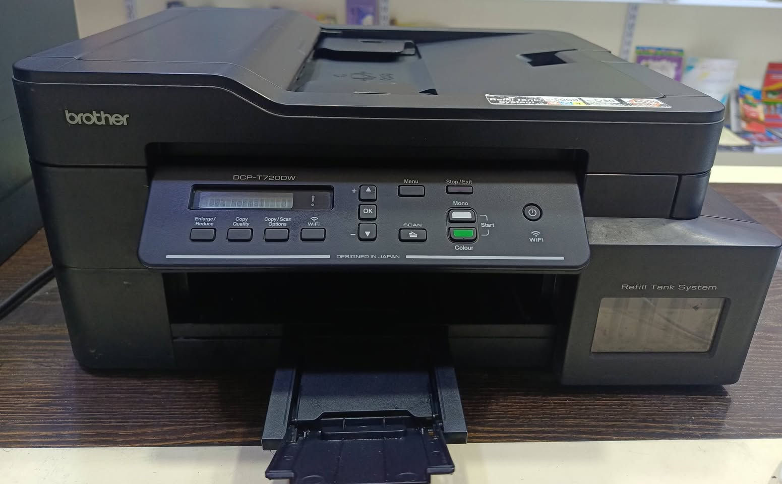 طابعه برذر T720 للبيع
طابعه برذر t720 ملون واسود وابيض 
طباعه و استنساخ و سكنر 
طباعه من الموبايل والحاسبه مباشر بالكيبل
 شغاله كلشي مابيها شرط الفحص
ادفع سعر عجبني بالعافيه عليك 
مكاني موصل 
***********
