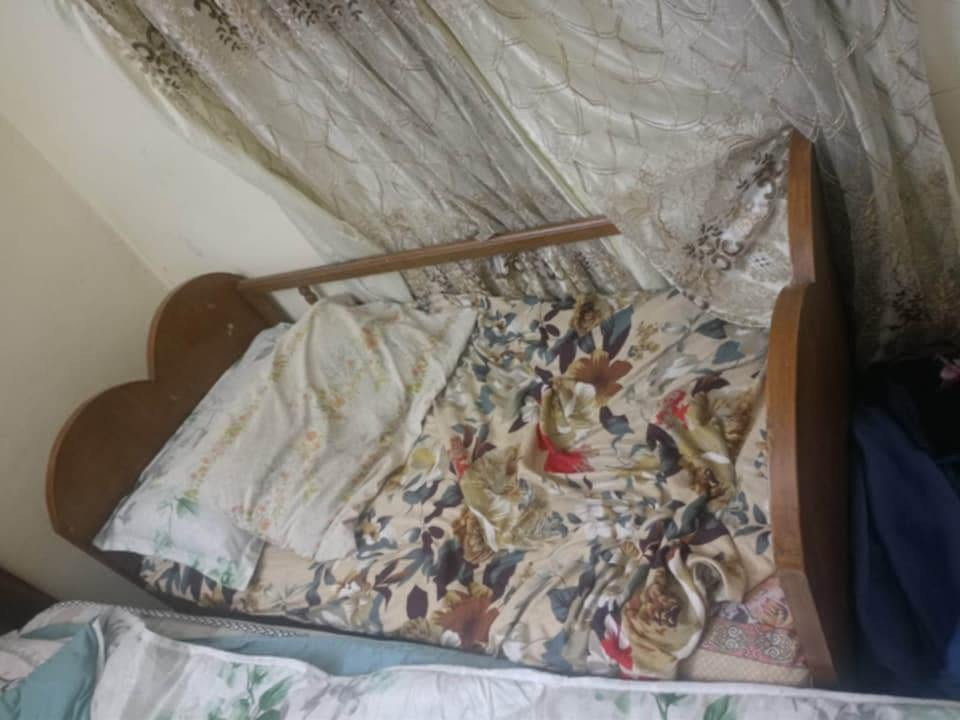 تخت مال طفل نضيف وفصال شغل ثقيل وبي عرباين بل رجلين مكان شقق الخضراء سعر50الف وبي مجال


**إذا كنت صاحب هذا الإعلان وتريد حذفه لأي سبب، رجاءا أرسل رسالة إلى الدعم الفني**