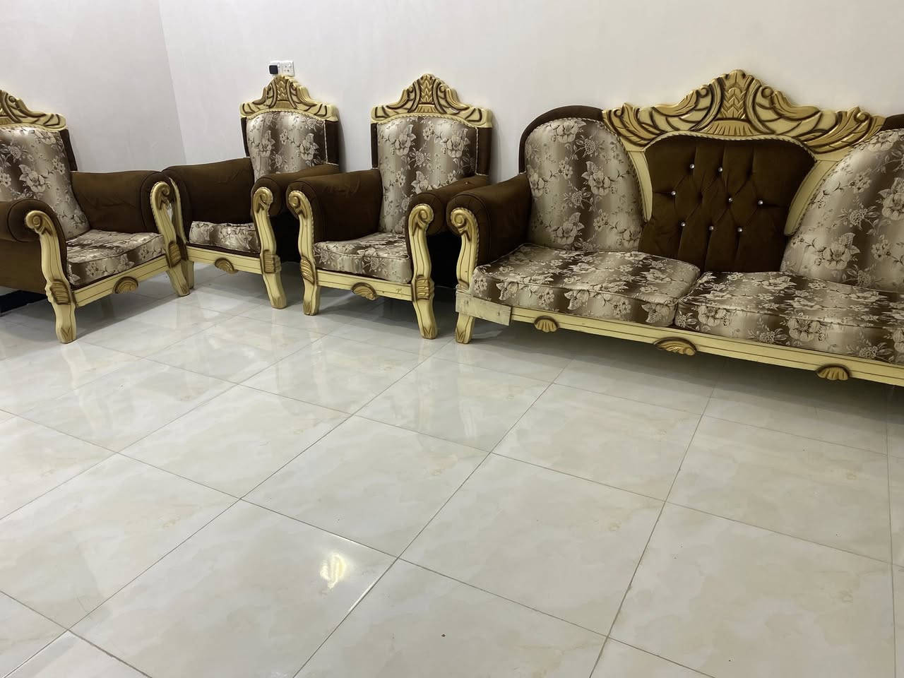 السلام عليكم اخوان بسبب الوعود الكاذبه اعيد النشر تخم البيع السعر ٣٥٠ جوه السوك الله شاهد ماخظه مليون ونص


**إذا كنت صاحب هذا الإعلان وتريد حذفه لأي سبب، رجاءا أرسل رسالة إلى الدعم الفني**