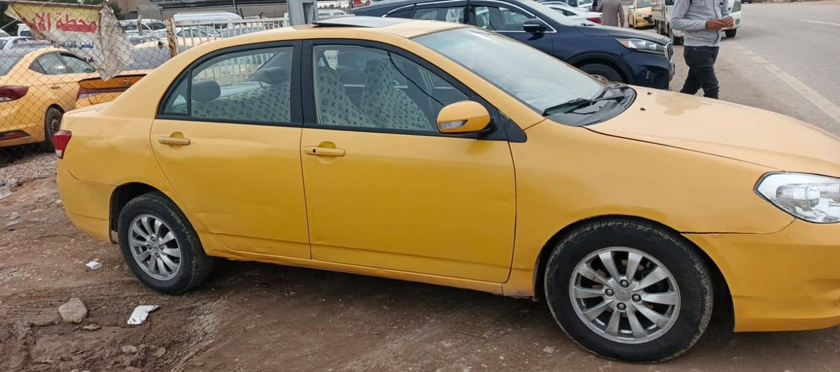 بي وايدي جي 3 مكينه كير تفئه تبريد حداديه جديده تخم تاير جديد غرفه مرتبه مديل١٥ كير اوتو ترايك ١٢٠ مصفره هيئه وغرامات رقم بابل سنويه صاقطه 
بيه جاملغ امامي بس رش وخلفي بي معجون وبيه مكانات صبغ قليله سعر ٤٦ وبيه مجال ***********
