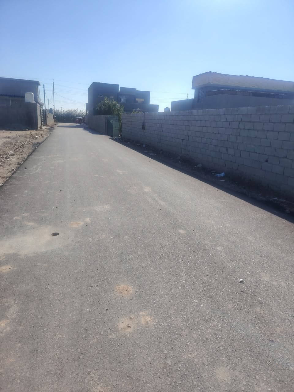 قطعة أرض مسيجة بالكامل  للبيع مجاور محطة كهرباء التصنيع
المساحة الكلية 280 متر الواجهة 9 متر والنزال 31
جنس الأرض 117
تتوفر خدمات مي وكهرباء وتبليط عرض الشارع 8 متر
للاستفسار أكثر
*********** متوفر واتساب
