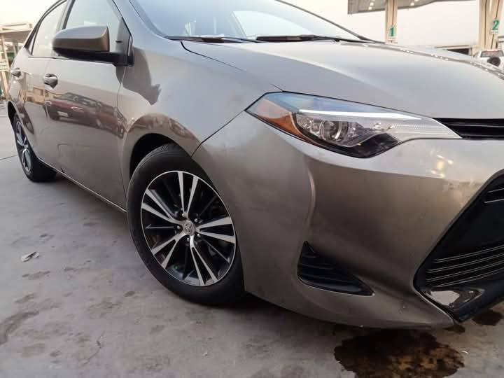 كورلا 19 جاهزه للبيع
رقم بغداد جديد
بدون صبغ ولا جراد 
فقط بادر 
وصور حادثه موجود يمك 
تفاصيل اكثر اتصل 
سعر ب130 وبيه مجال للشراي 
مكاني ناصريه مركز 
***********
