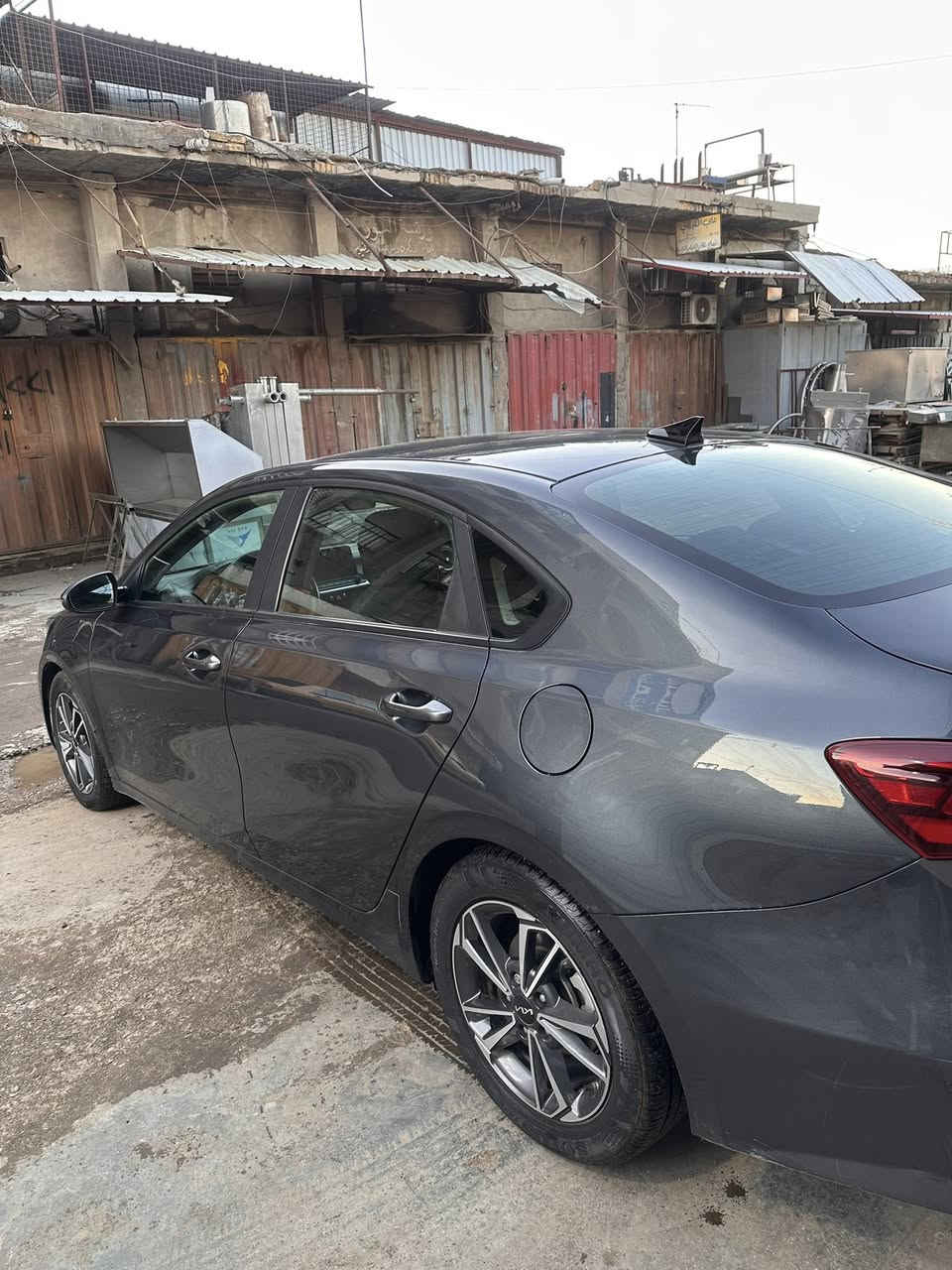 للبيع
كيا فورتي 2023 اللون فيلي
ايرباك بردة راجع سستم
باب بارد جاملغ بارد وباب تبديل
نفس لون
وارد امريكي رقم بغداد تحويل
ثاني يوم
حادث السيارة.
موضح بالصور
السيارة ماشية 28 الف محرك
DOHC 2000
سعر 155 ورقة وبيهه مجال بسيط
بریک abs
مدخل اواكس usp.
حاكية اتصال.
شاشة كار بلي كامرة دوارة.
حساس اطارات.
ثلاث انظمة قيادة .
اريل نفكيشن.
شاشة اعطال.
نظام خرائط.
شاشة عرض كبيرة
تحديد مسار
مانع تصادم
مثبت سرعه كروز
قيادة ذاتية
عدسات لايت LED
السيارة مكفولة كير مكينه شاصي
لعود 
سونار سيارة موفوق مع صور 
عنوان السيارة بغداد الدورة
رقم صاحب السيارة
السعر 155 ورقة وبيها مجال 
 الاستفسار  اكثر الاتصال 
*********** او ***********
عنوان السيارة الدورة زراعي ابو طيارة  شارع مطعم ليمونة
