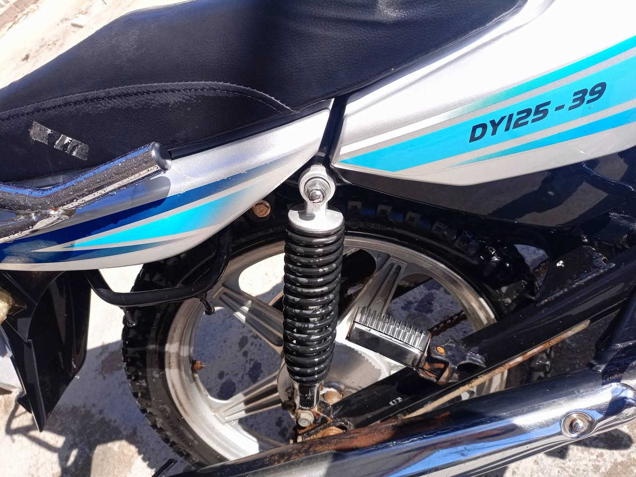 سلام عليكم دايون 2022 اوراق اصولي وصل معرض موجود الدراجه مامفتوحه نضافته مثل متشوف بالصور  كهربائيات شغاله زنون ناصي وعالي دبل اشارع نشرة  بگ لايت 
الدراجه بس ستانه العدل مكسور شمرته 

ونضافته مثل متشوف بالصور 
سعرها مليون وميتين (1000200)
 كربلاء حي العباس مولدة صدام نزلة الترابي
***********
