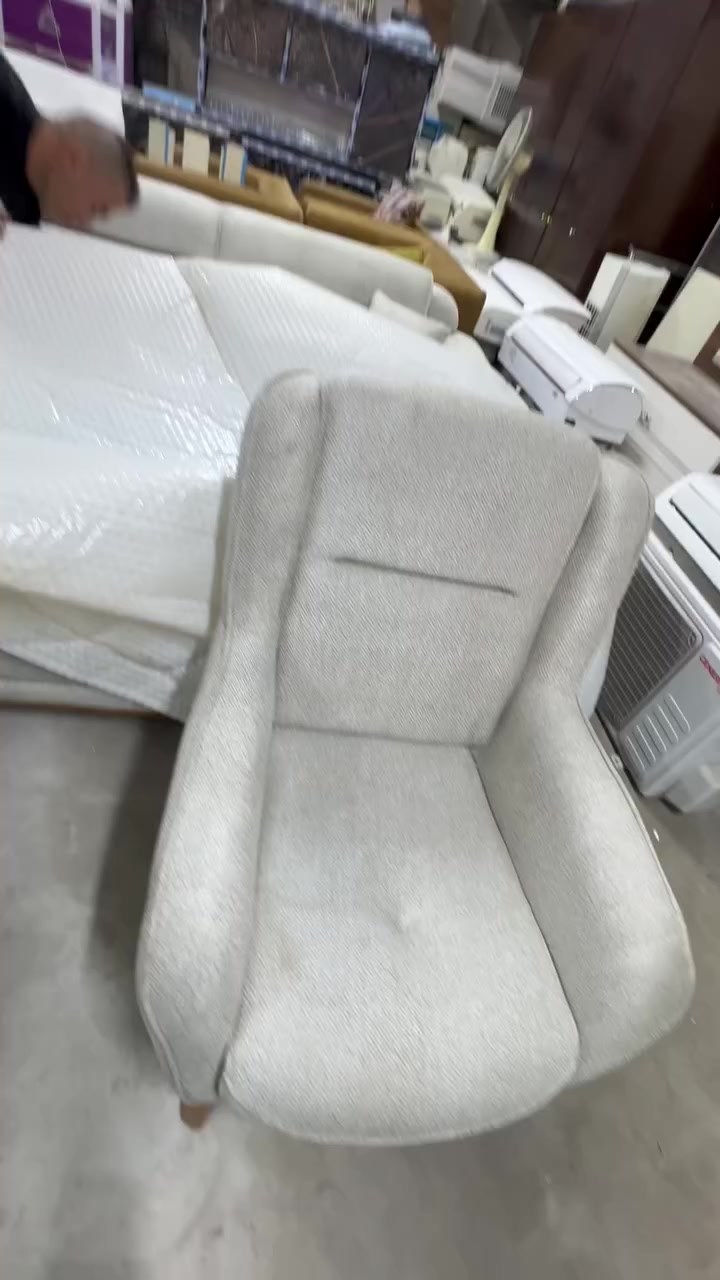 سلام عليكم عندي تخمين تصفية مخزن موديل تركي جديد غير مستخدم ال10 مقاعد 850 وال8 مقاعد750 قفلهن مكاني بغداد للاستفسار *********** متوفر واتس واتصال يتوفر توصيل داخل بغداد
