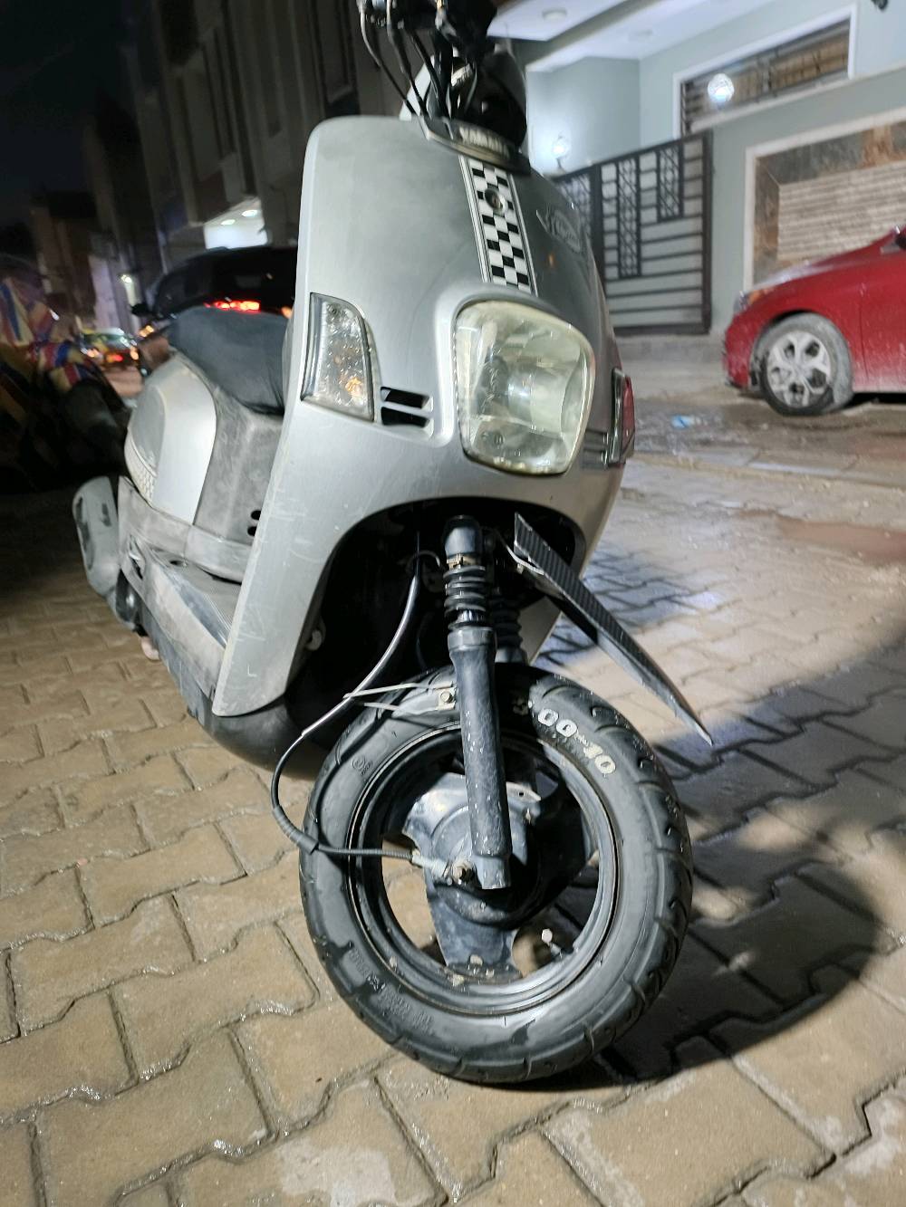 العنوان بغداد الحرية دباش 📍
السلام عليكم
الدراجه بيه نواقص مثل الدشلي مل عداد و الطوافه مل  بانزين مرات تقره ومرات متقره والدرجة مكفول انطيك ضمان لمدة يوم تفحص نكره سلف بكل وكت