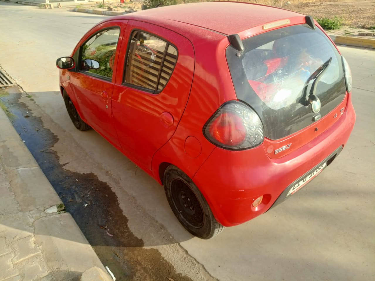 جيلي باندا
موديل 2013
الون احمر
كير اوتماتيك
السعر 55 بيها مجال قليل للشراي مكلف بلنشر
الرقم *********** 
رقم سليمانيه
