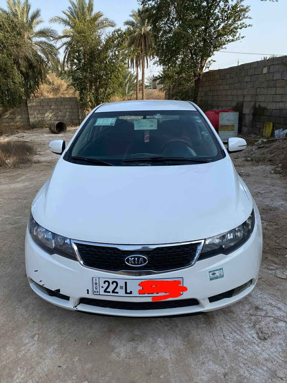 السلام عليكم سيراتو 11 رقم اربيل دولي تريد تحويل او وكاله سيارة مكينة جديدة بعدها صار شهر من شادها كير مكفول بيها قطعه باب خلفي عكس السائق وشبرين بلبنيد *********** مكاني بابل قرب العلوية شريفه بنت الحسن
98 وبيها شي قليل
