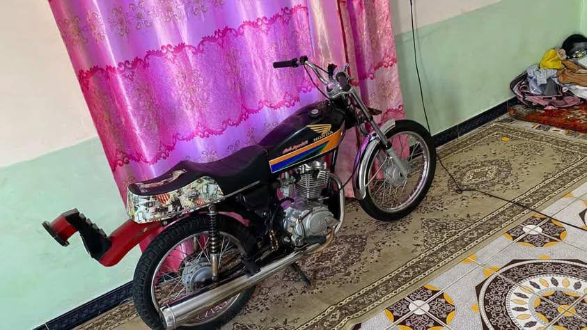 السلام عليكم دراجه ع وضعهه فقط جاملغهه الامامي وخرته س500كلك مكان سماوه


**إذا كنت صاحب هذا الإعلان وتريد حذفه لأي سبب، رجاءا أرسل رسالة إلى الدعم الفني**