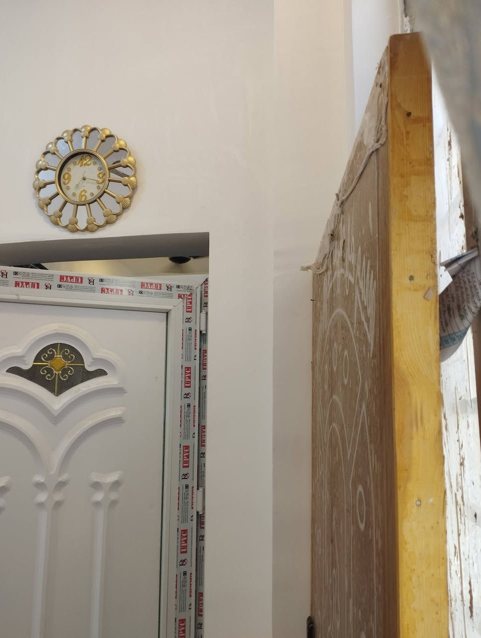 باب خشب قوي مغلف نايلون جديد غير مستخدم بدون چرچوبه سعر الشراء 70سعره 25قفل عنوان نهاية كيات حي العامل مجمع البغدادي
191سانتيم الارتفاع
80سانتيم العرض 
باب خشب قوي مغلف نايلون جديد غير مستخدم بدون چرچوبه سعر الشراء 70سعره 25قفل عنوان نهاية كيات حي العامل مجمع البغدادي***********
