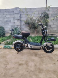 دراجة شحن  للبيع شغاله كلشي مابيه وشاحنته وياه بس بطارياته نص عمر سعر ...