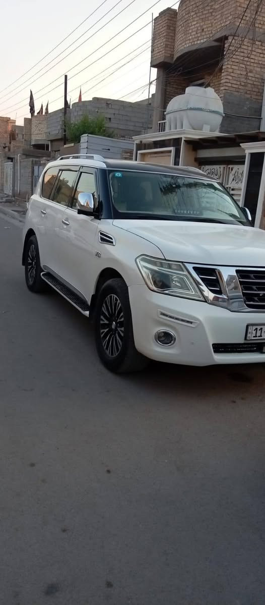 نيسان باترول بلاتنيوم سيف العرب محرك 8 سلندر طاحونه 5600 سيارة خليجي بيهة باب خلفي صبغ وجراد القمارة كما موضح بل سونار  موديل 2010 رقم بغداد دولي باسمي سيارة جاهزه من كلشي وبشرط كير محرك حدادية كلشي جديد ما بيهة نقص  المواصفات فول لاخير. سيارة SL  السعر 190$  مكاني بغداد الحسينية الرشدية. رقم تلفون ***********  / *********** الأرقام ثينهم بيهن وتسااب
