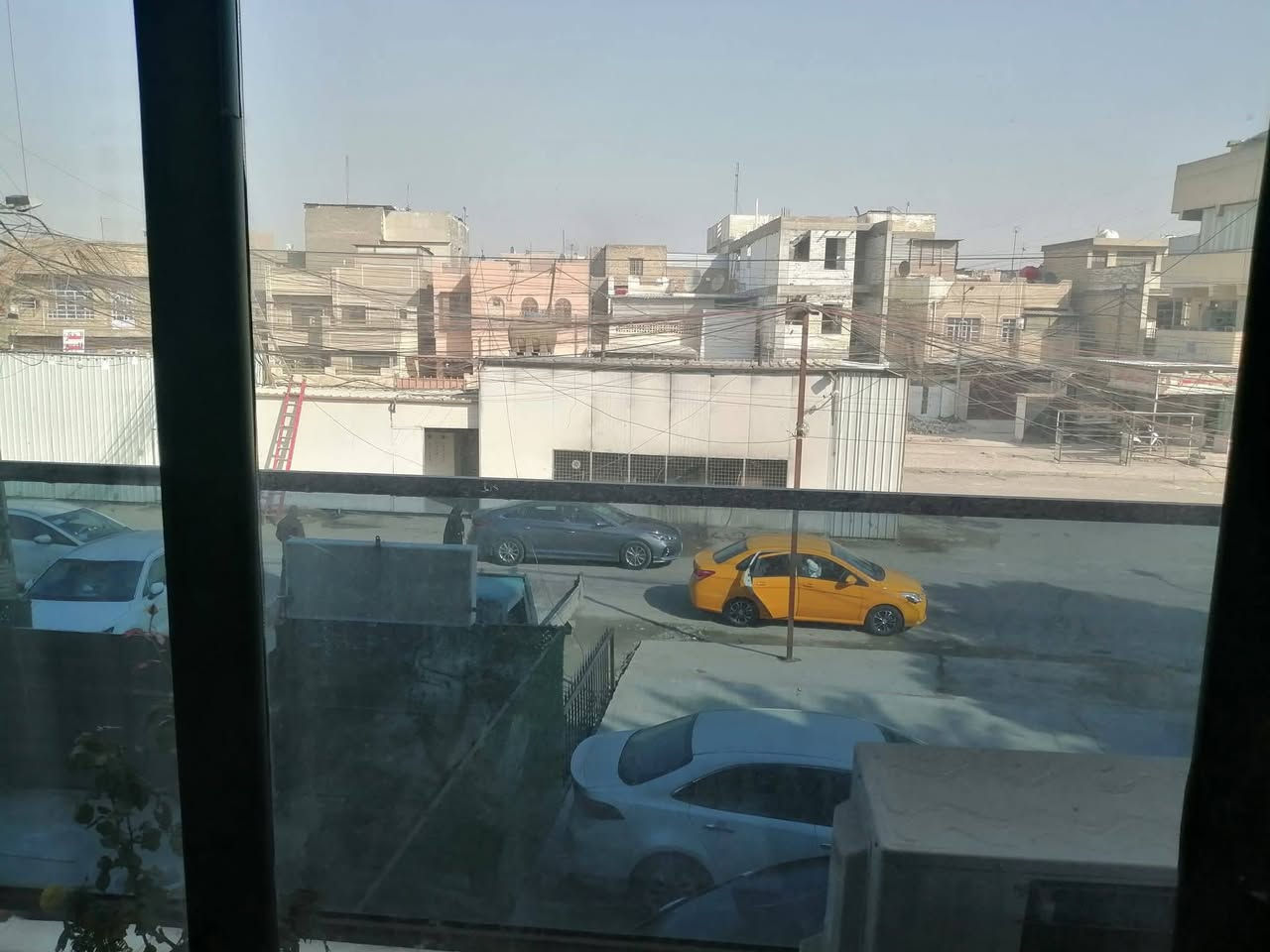 اللهم صل على محمد وال محمد
شقة للبيع في حي القاهرة الضباط على الشارع مقابل افران القاهرة الحجري موقع مميز نظام البناء تركي ومجهزة بمصعد حديث مع كراج للسيارات
المساحة 100م
الواجهة 5 م
تحتوي على
٤ غرف نوم
مطبخ مفتوح
3 بالكونات
سنة البناء 2021
للاستفسار هاتف
***********

