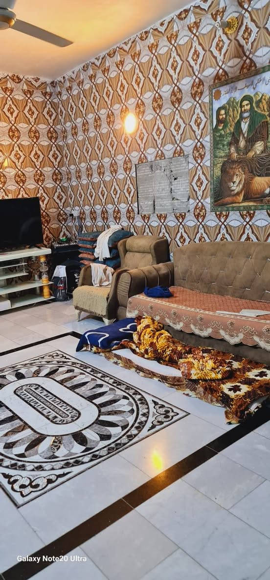 *🔥 للبيع مستعجل 🔥*  
*🏠 بيت طابقين 200م طابو زراعي سند 25 تحويل مباشر*

📍 *العنوان:* البكرلي الرابعة - قرب جامع المحمدي  
↔️ يبعد عن التبليط أقل من 25م فقط

🧱 *البناء:* طابوك درجة أولى  
🛏️ *6 غرف نوم:* 2 أرضي + 4 طابق ثاني  
🛋️ هول + مطبخ + استقبال  
🚿 صحيات داخلية وخارجية

💵 *البيت مؤجر حالياً بـ 400 ألف شهرياً*  
💰 *السعر:* 145 مليون وقابل  التفاوض البيت  البيع والمروس اب بيت  اب ناحيه ابوغرق  
✅ نستقبل كافة العروض

📞 *للاستفسار:* *********** حلة, بابل
