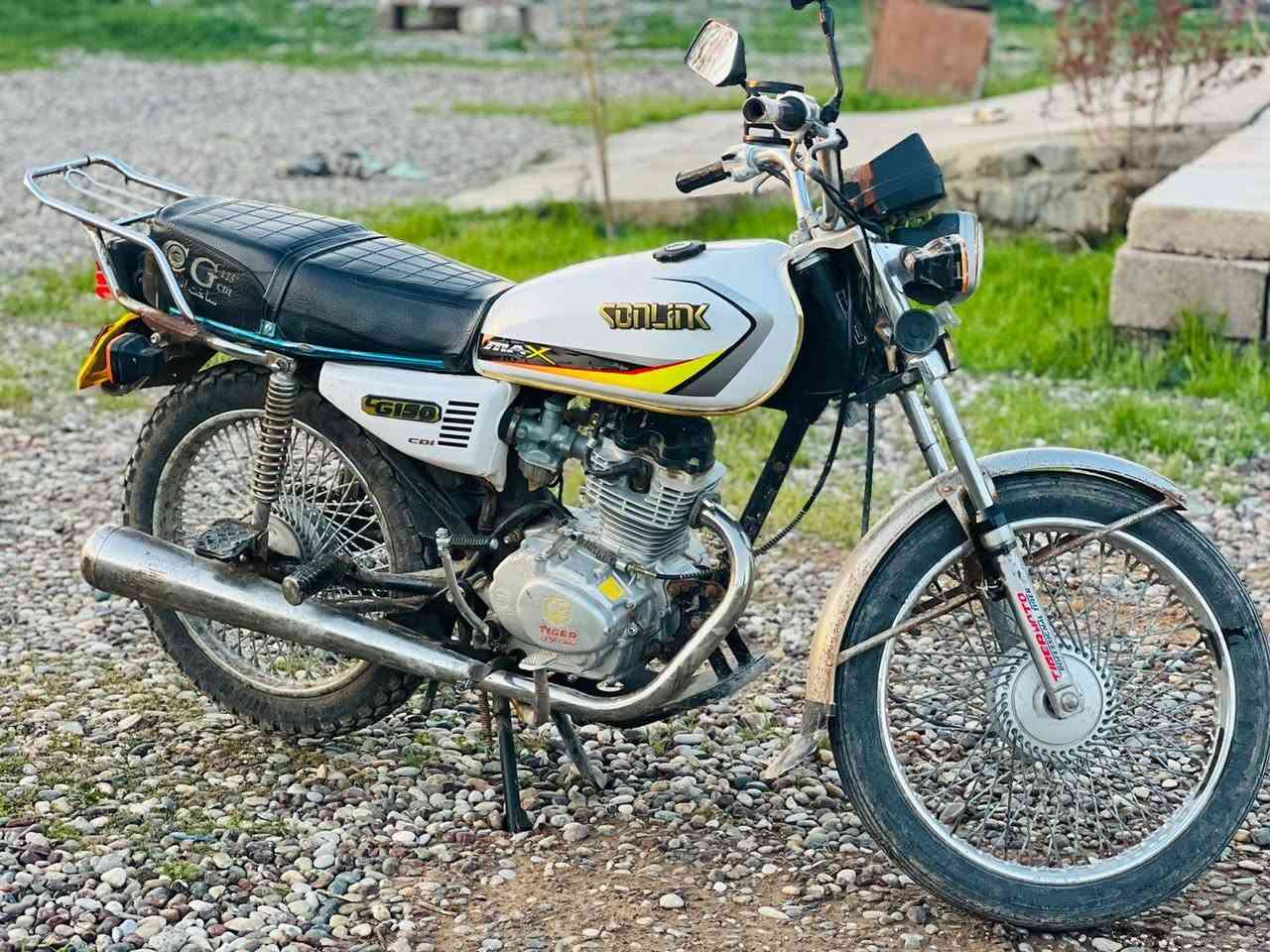 السلام عليكم للبيع موطور تايكر 2019
موطور نضيف نشاطه فول السعر 350 مراوس يرهم 

الشراي يتصل ..  ***********..
